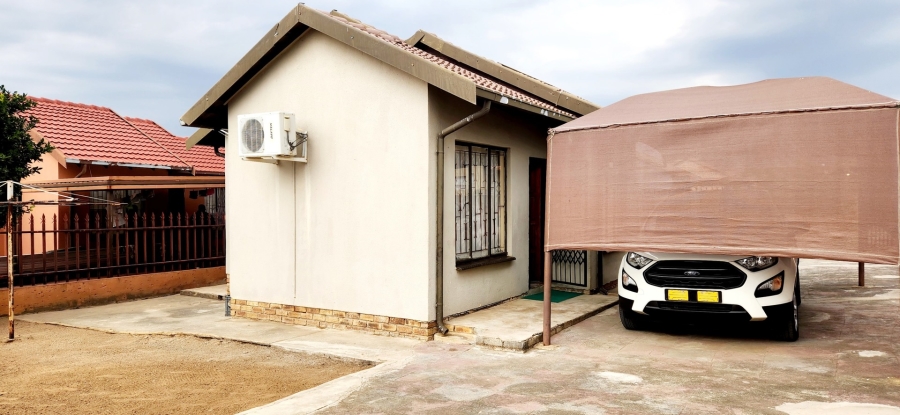 2 Bedroom Property for Sale in Tlhabane North West